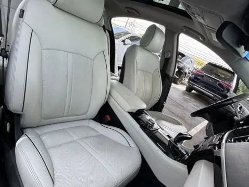 Used 2015 Kia K900 Luxury RWD image 20