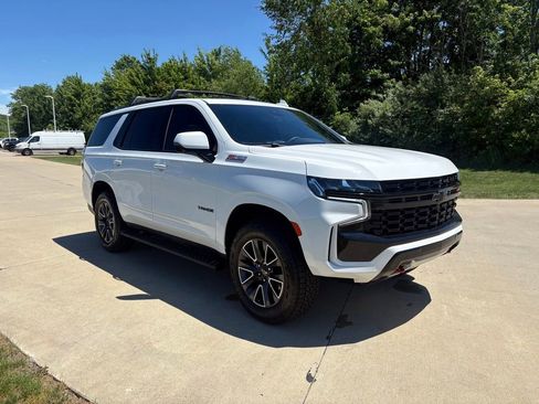 Used 2023 Chevrolet Tahoe Z71 w/ Z71 Off-Road Package AWD/4WD image 11