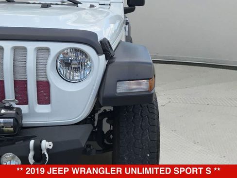 Used 2019 Jeep Wrangler Unlimited Sport S AWD/4WD image 10