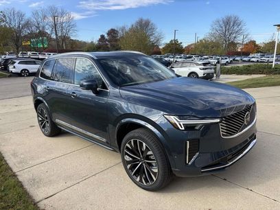 New 2026 Volvo XC90 B5 Plus