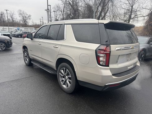Used 2022 Chevrolet Tahoe LT w/ Luxury Package image 18