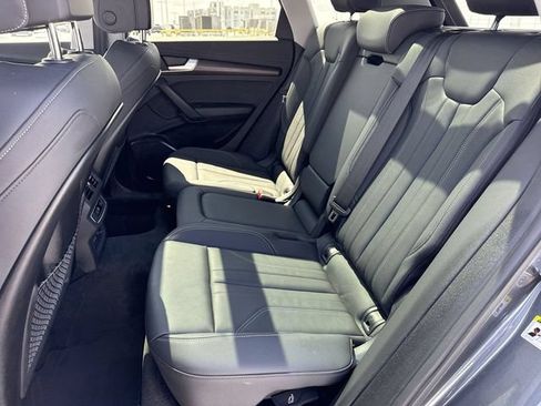 Used 2024 Audi Q5 2.0T Premium w/ Convenience Package AWD/4WD image 23