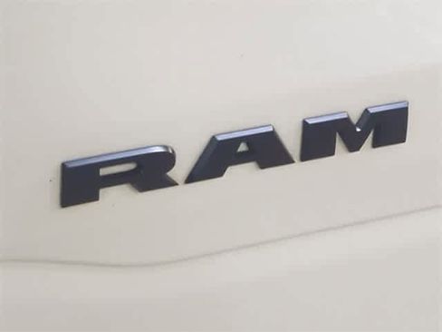 Used 2021 RAM 1500 Big Horn image 12