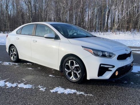 Used 2020 Kia Forte LXS image 3