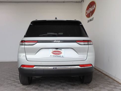 Used 2025 Jeep Grand Cherokee Laredo X w/ Trailer Tow Package RWD image 6