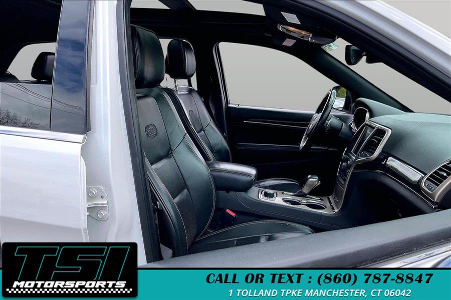 Used 2017 Jeep Grand Cherokee Overland AWD/4WD image 6