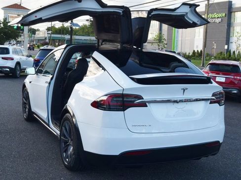 Used 2019 Tesla Model X 100D AWD/4WD image 8