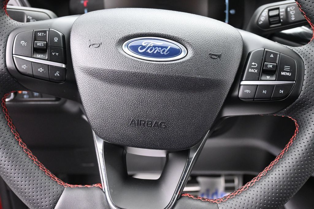 Used 2023 Ford Escape ST-Line w/ Tech Pack #1 AWD/4WD image 13