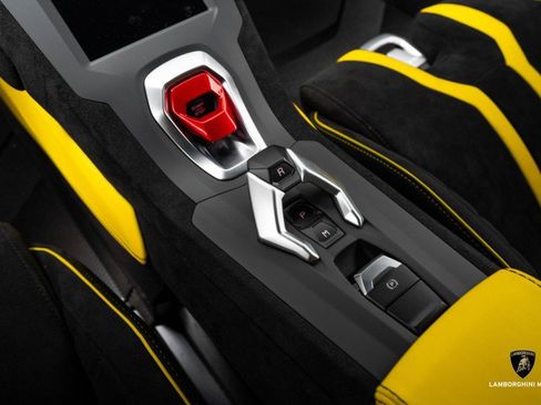 Used 2024 Lamborghini Huracan STO image 42