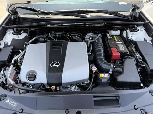 Certified 2024 Lexus ES 350 w/ Accessory Package (Z2) FWD image 30