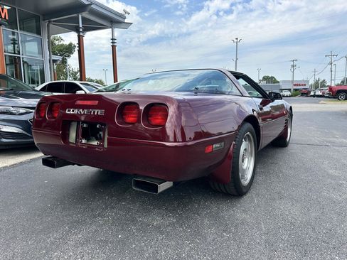 Used 1993 Chevrolet Corvette Coupe RWD image 3