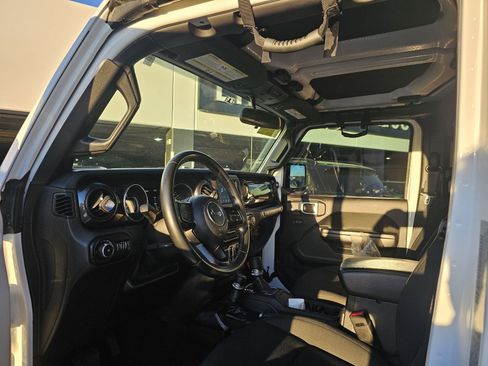 Used 2020 Jeep Wrangler Unlimited Sport image 5