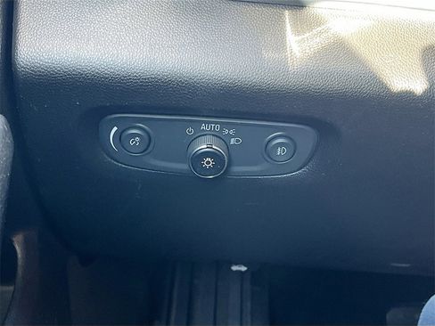 Used 2021 Chevrolet Traverse RS image 10