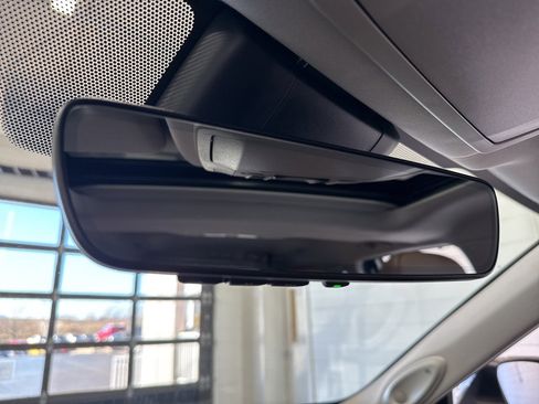 Certified 2025 Toyota Highlander Limited image 36