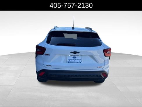 Used 2025 Chevrolet Trax RS w/ Driver Confidence Package FWD image 7