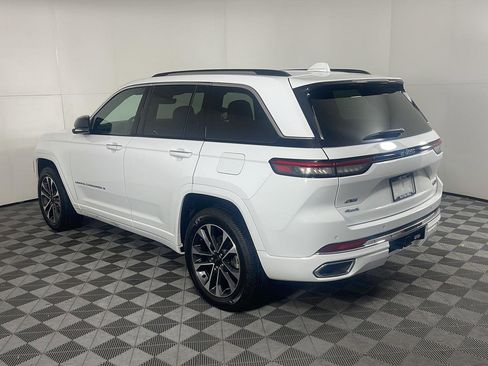 Used 2022 Jeep Grand Cherokee Overland AWD/4WD image 8