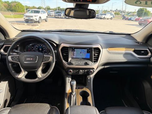 Used 2018 GMC Acadia Denali w/ Technology Package AWD/4WD image 30
