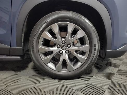 Used 2024 Toyota Grand Highlander AWD image 11