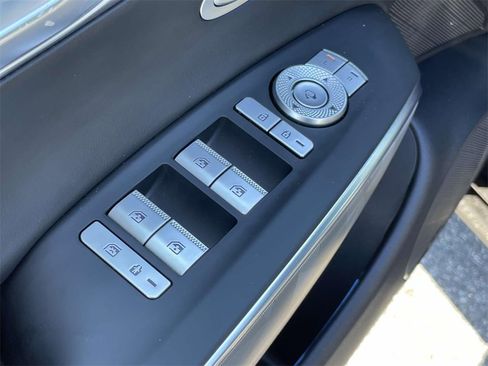 Certified 2024 Genesis GV70 3.5T Sport w/ Sport Advanced Package image 17