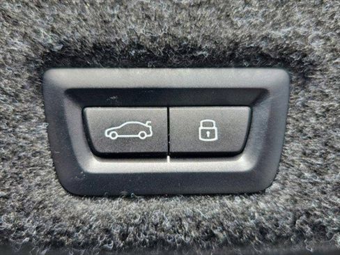 Used 2025 BMW 530i RWD image 13