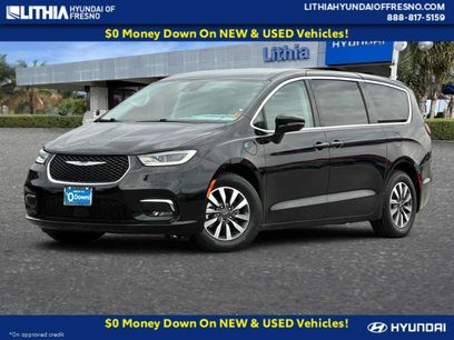 Used 2024 Chrysler Pacifica Limited
