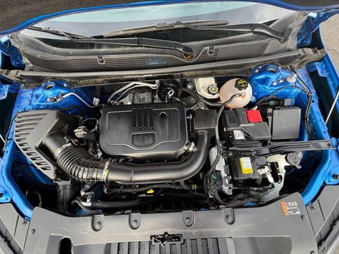 Used 2025 Chevrolet Blazer LT image 32