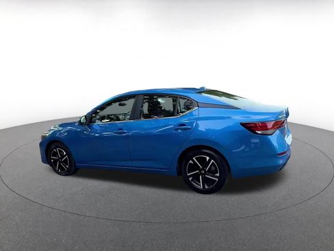 Used 2025 Nissan Sentra SV FWD image 10