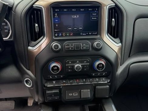 Used 2022 Chevrolet Silverado 2500 High Country w/ Z71 Off-Road Package AWD/4WD image 12