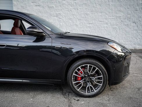 Used 2023 Maserati Grecale Modena AWD/4WD image 16