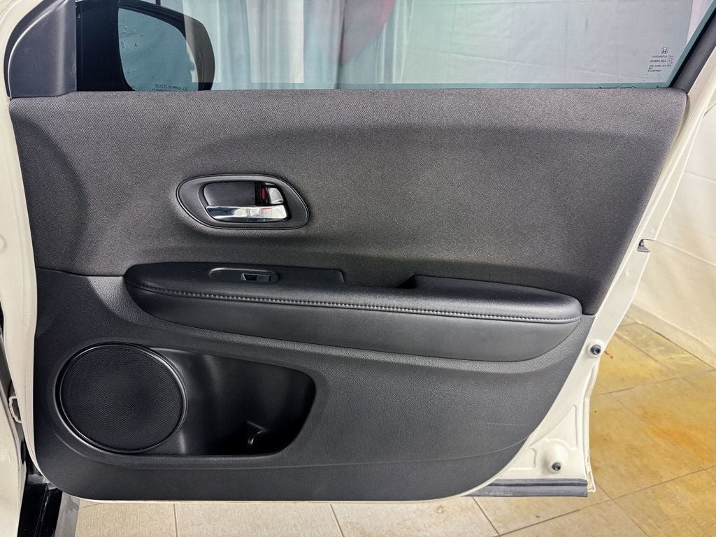 Used 2019 Honda HR-V Sport image 16