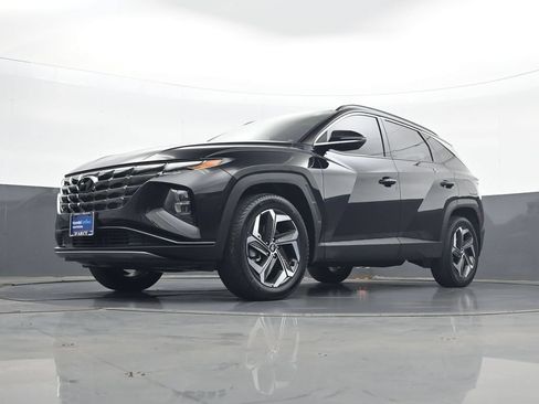 Certified 2024 Hyundai Tucson Limited AWD/4WD image 22