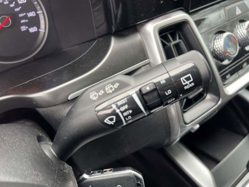 Used 2021 Kia Sorento LX image 30