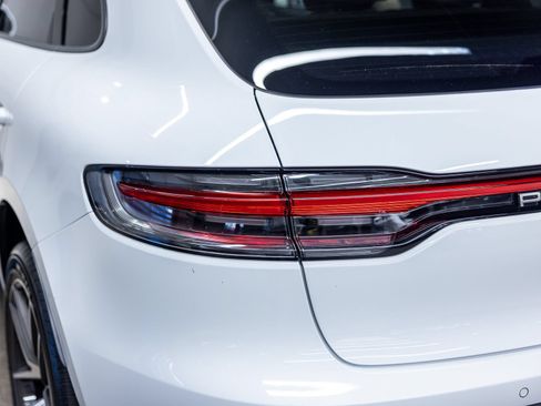 Certified 2026 Porsche Macan AWD/4WD image 23