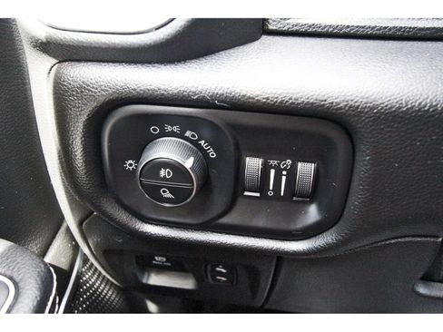 Used 2023 RAM 1500 Laramie AWD/4WD image 18