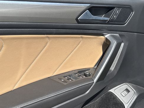 Used 2024 Volkswagen Tiguan SE R-Line image 14