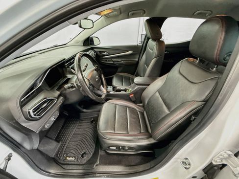 Used 2023 Chevrolet Bolt EUV LT w/ Convenience Package FWD image 13