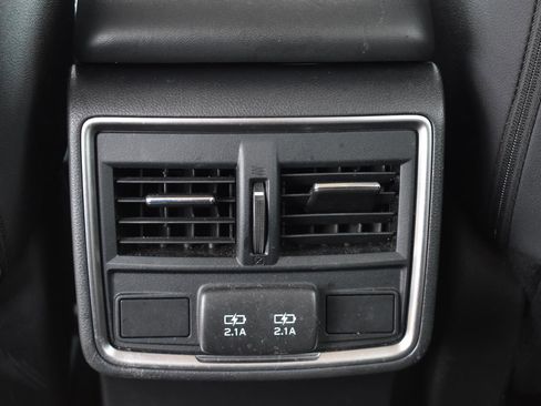 Used 2023 Subaru Forester Premium image 21