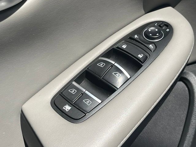 Certified 2023 INFINITI QX50 Luxe FWD image 10