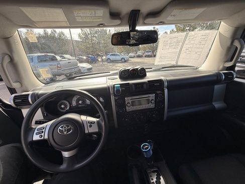 Used 2012 Toyota FJ Cruiser Base image 12