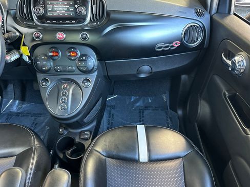 Used 2018 FIAT 500 e w/ Esport Package image 28