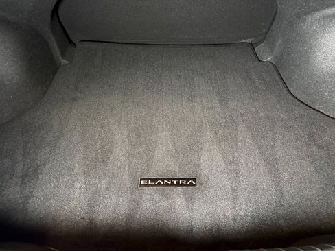 Used 2024 Hyundai Elantra SE image 23