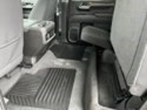 Used 2022 GMC Sierra 1500 Elevation w/ X31 Off-Road Package AWD/4WD image 18