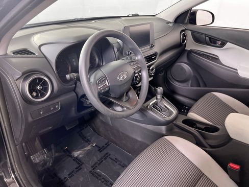 Used 2023 Hyundai Kona SE w/ Cargo Package AWD/4WD image 9