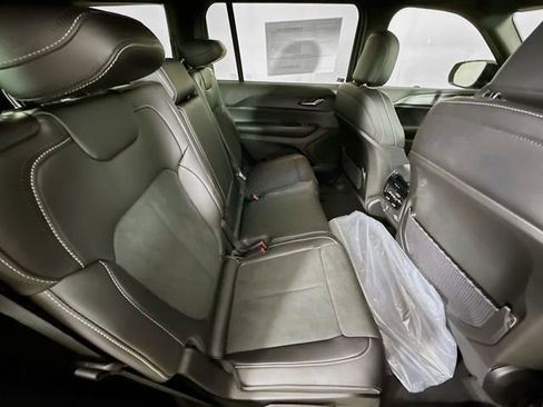 New 2025 Jeep Grand Cherokee L Altitude AWD/4WD image 28