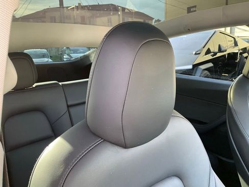 Used 2021 Tesla Model Y Long Range image 68