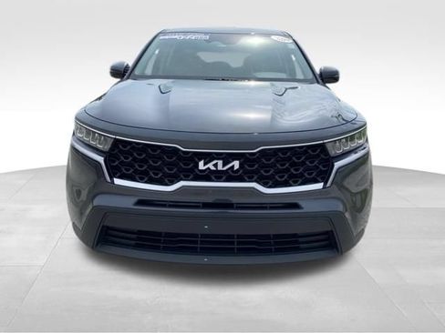 Used 2023 Kia Sorento LX FWD image 19