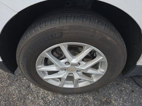 Used 2024 Chevrolet Equinox LT image 9