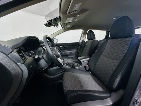 Used 2022 Nissan Rogue Sport SV image 13