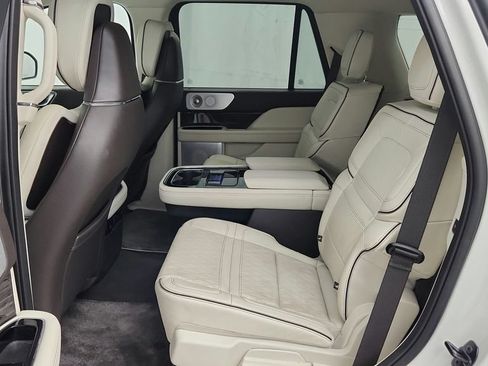 Used 2024 Lincoln Navigator Black Label AWD/4WD image 38