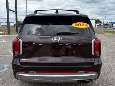 Used 2024 Hyundai Palisade Calligraphy FWD image 4